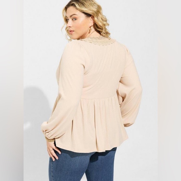 5X - TORRID - Cream Super Soft V-Neck Tie Front NEW - Picture 2 of 5